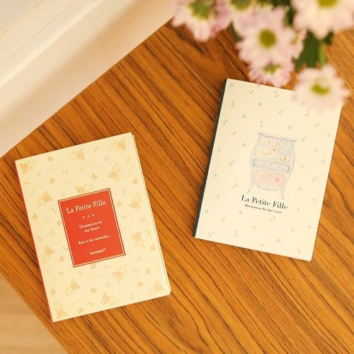 La petite file Diary