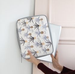 Multi notebook pouch