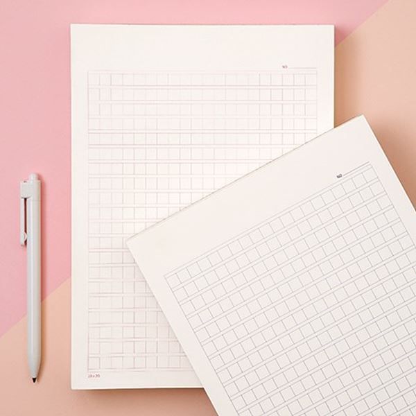 400 Chartacter Manuscript Notebook