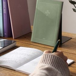 Monologe Reading & Transcription Journal for 20 Books