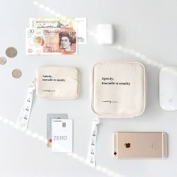 Cottony Card Holder