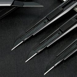 Black Metal 30 Degrees Snap-off Craft knife