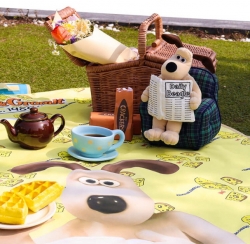 Wallace and Gromit Picnic Matt Cracking Cheeze, S