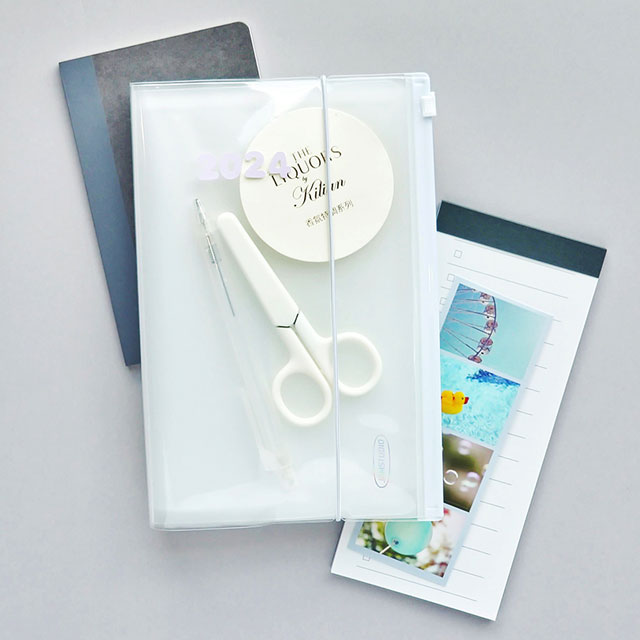 zipper sticker binder