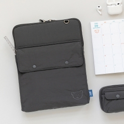 Romane 365 11Type Pocket iPad Pouch