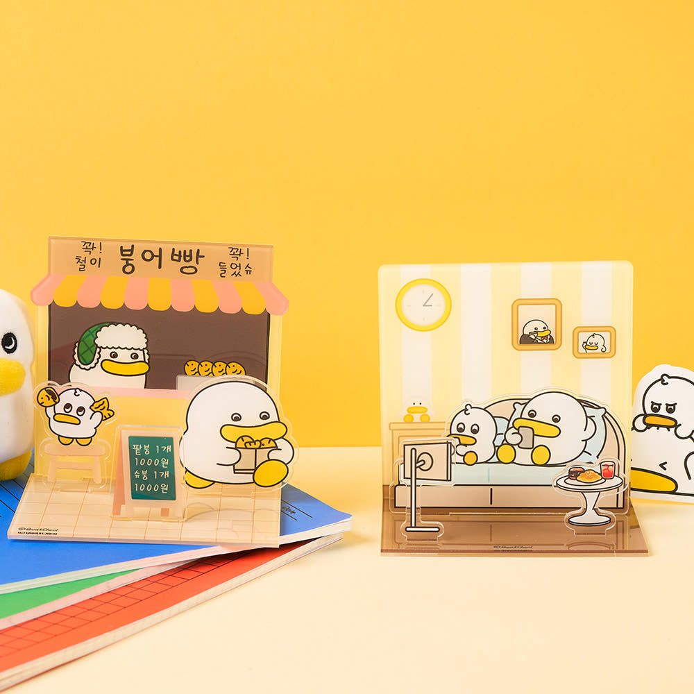 Qwakcheol Acrylic Stand