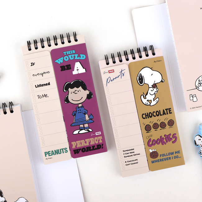 Peanuts Snoopy word book