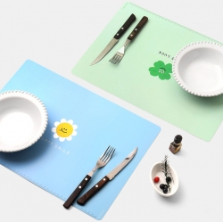 Reading Pet Smile Table Mat