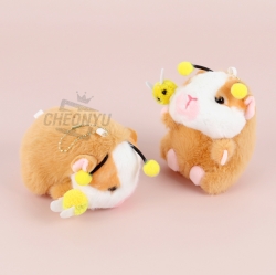 Raging Guinea Keyring, Random