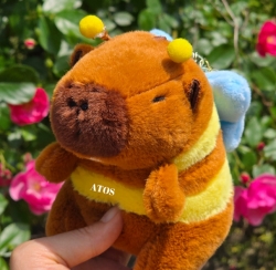 Flying Capybara Bee Keyring  1pcs 