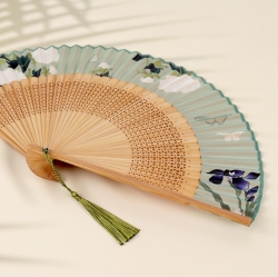 Traditional folding bamboo fan, Random