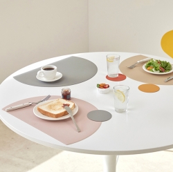 Reversible Modern Table Mat - Half Moon