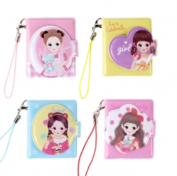 Gianna Mini Diary, Random